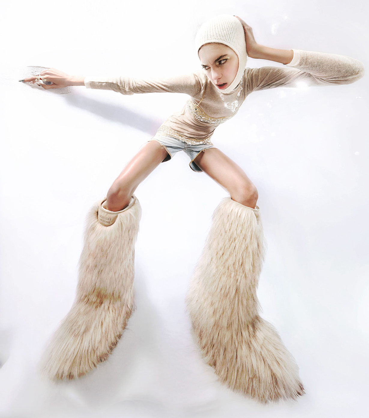 BEAUTY BIBLE 016 crop